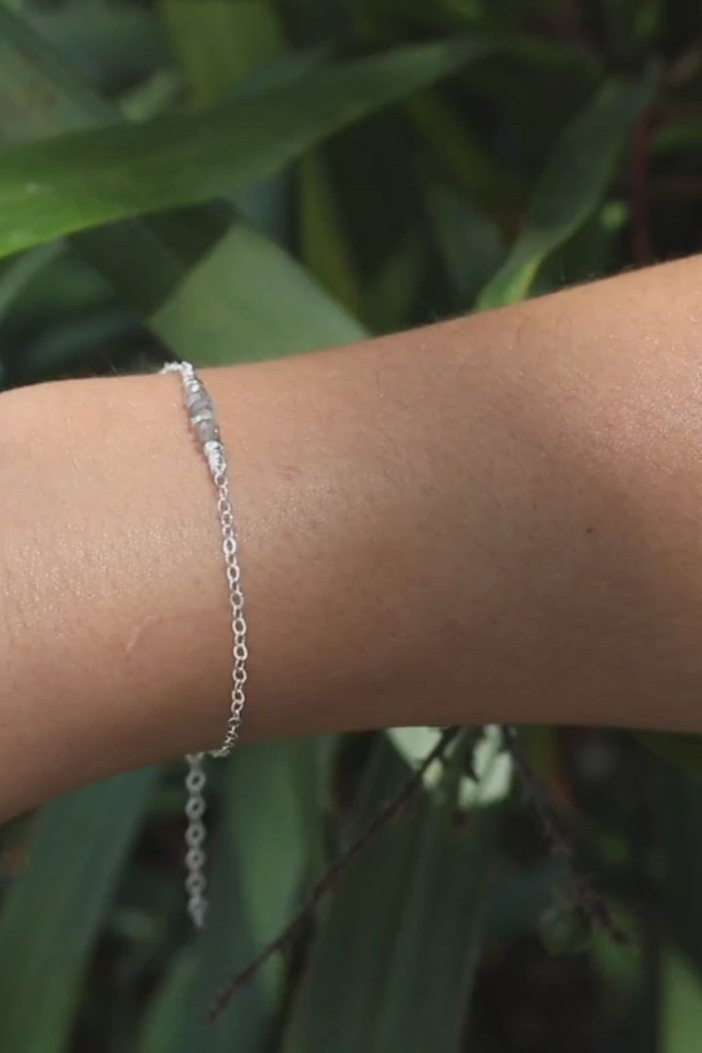 Sparkling Grey Labradorite Gemstone Faceted Bead Bar Bracelet